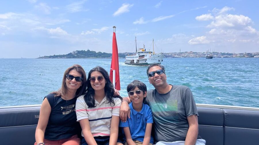 Istanbul: Bosphorus Cruise with Stopover on the Asian Side - The Kanlica stop on Istanbul’s Asian side