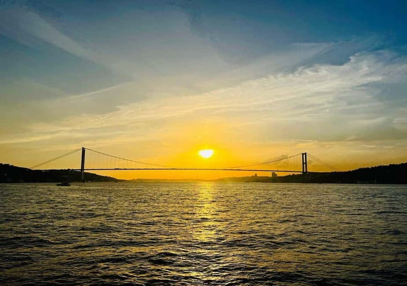 Istanbul: Bosphorus Private Guided Yacht Cruise with Snacks - What is served on the yacht