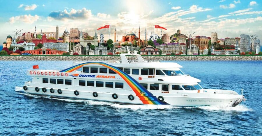 Istanbul: Bosphorus Sightseeing Cruise with Sunset Option - What happens during the 90-minute cruise
