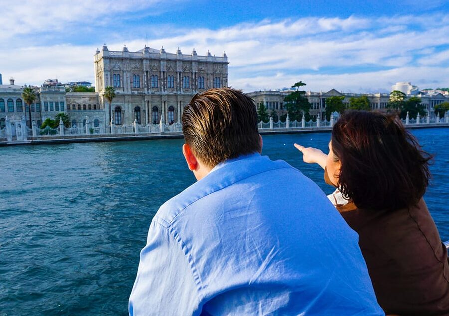 Istanbul: Bosphorus Sightseeing Cruise with Sunset Option - Audio guide, staff help, and small practical issues