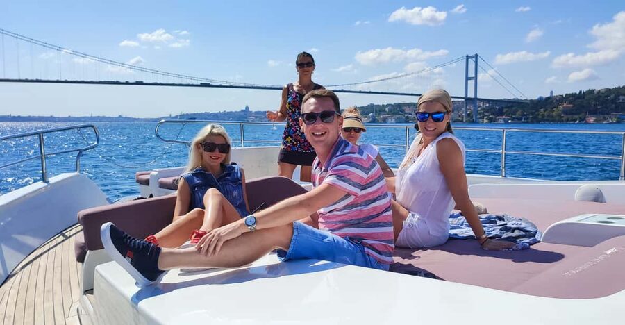 Istanbul: Bosphorus Strait and Black Sea Lunch Cruise - Returning along the Asian shore