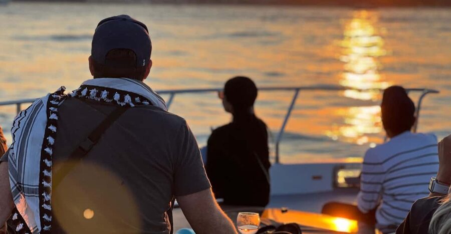 Istanbul: Bosphorus Sunset Cruise on a Luxury Yacht - Maiden’s Tower and the return toward the Golden Horn