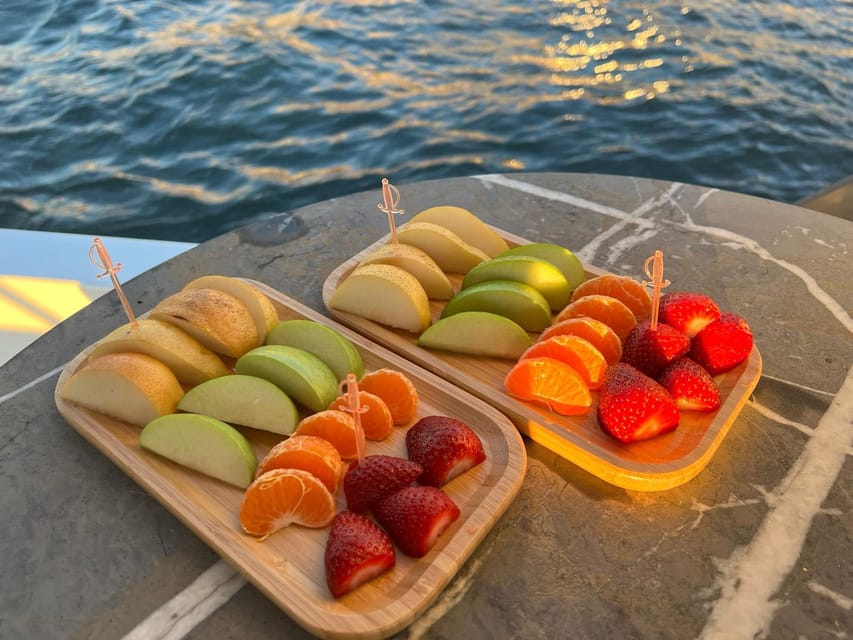 Istanbul: Bosphorus Sunset Cruise on a Luxury Yacht - Rumeli Fortress and the second bridge