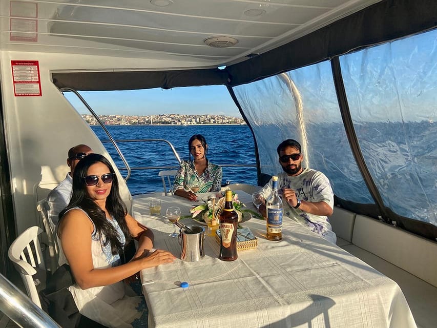 Istanbul: Bosphorus Yacht Cruise at Sunset with Snacks - The return journey and Maiden’s Tower