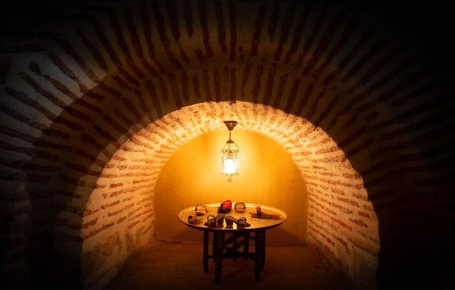 Istanbul: Cagaloglu Hamam Experience - Starting in the warm room beneath the dome
