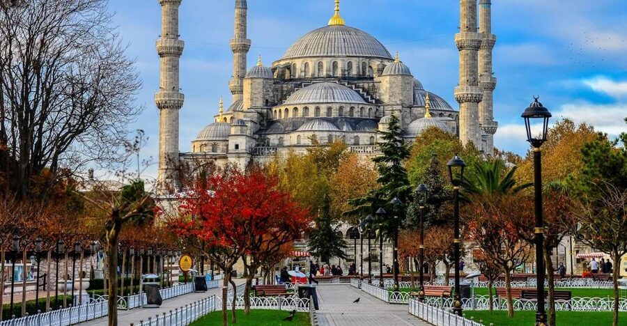 Istanbul: City Highlights Tour w/Hagia Sophia & Blue Mosque - The Blue Mosque and Sultanahmet Square