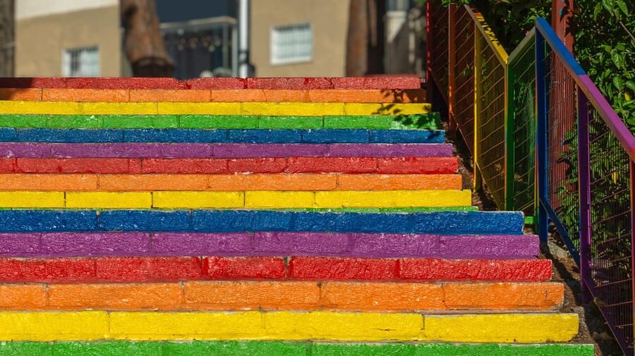 Istanbul: Colorful Fener & Balat Walking Tour w/Expert Guide - Balat’s colorful houses and steep stairways
