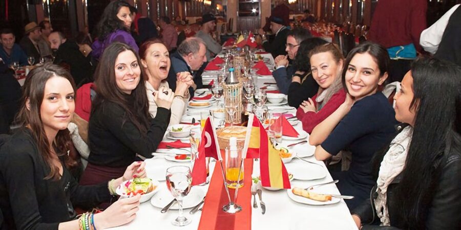 Istanbul: Dinner Cruise on the Bosphorus - What the $354 price means