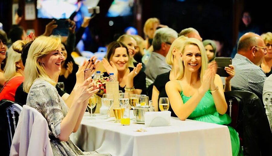 Istanbul: Dinner Cruise on the Bosphorus - Drinks and the alcohol option