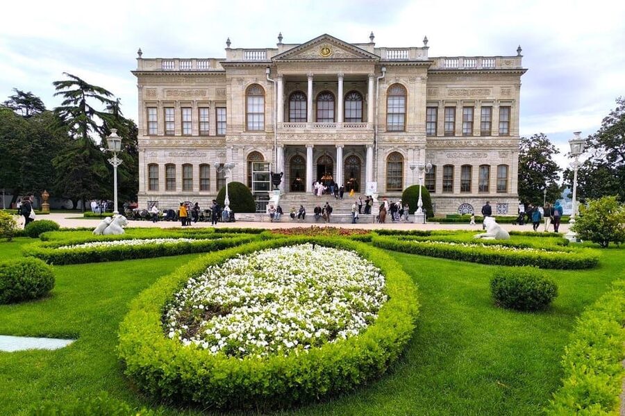 Istanbul: Dolmabahce Palace and Harem Skip-the-Line Ticket - Getting inside with the skip-the-line ticket