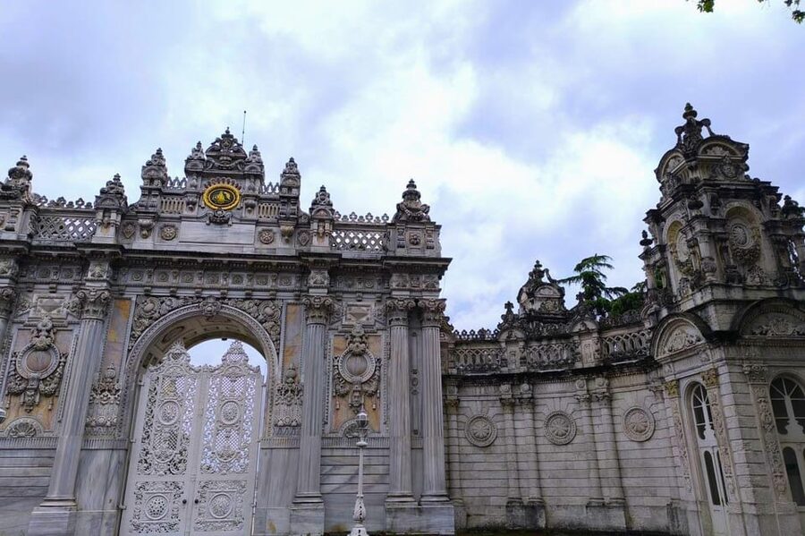 Istanbul: Dolmabahce Palace and Harem Skip-the-Line Ticket - Who should book Dolmabahçe Palace?