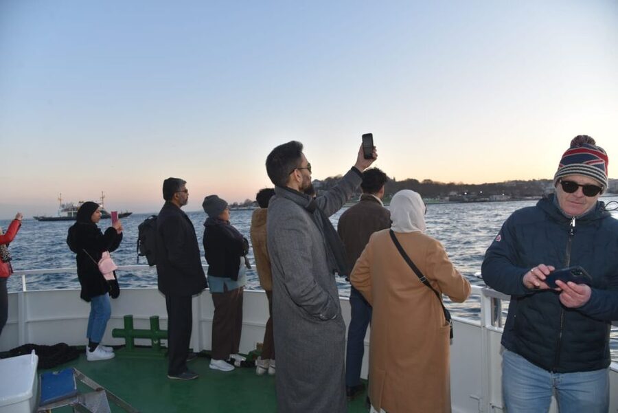 Istanbul: Explore Bosphorous on a Sunset Boat Cruise - The European shore: Galata Tower to Rumeli Hisarı
