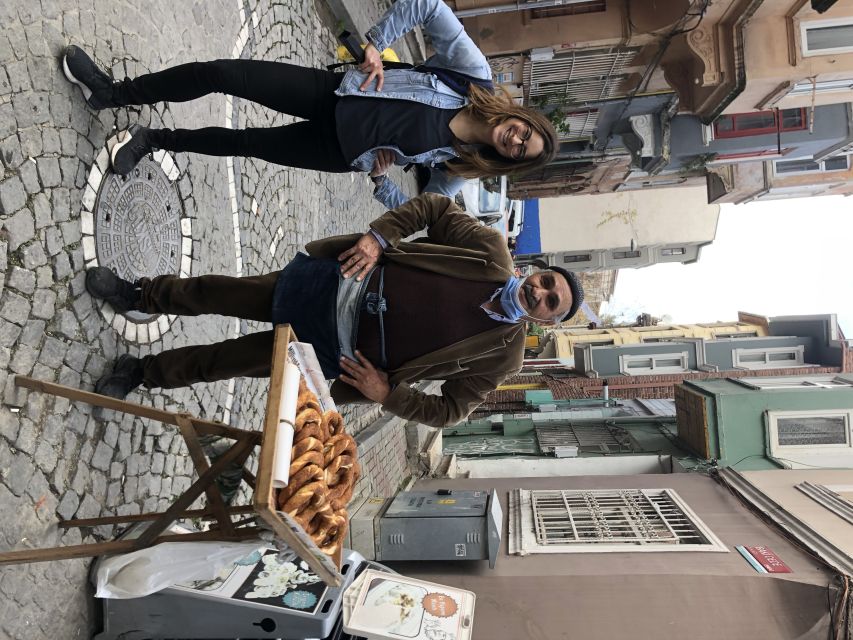 Istanbul: Fener, Balat, Old Greek and Jewish Quarter Tour - The guides and the feel of the walk