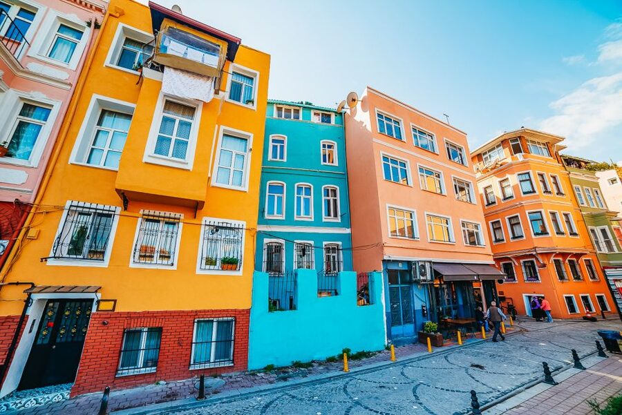Istanbul: Fener, Balat, Old Greek and Jewish Quarter Tour - Tea, coffee, and a pause in local life