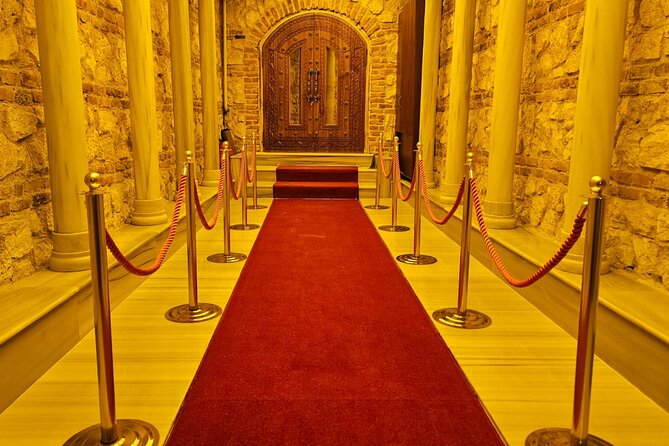 Istanbul Gedikpasa Historical Turkish Bath with Privacy Option - Cooling down, dressing, and Turkish treats