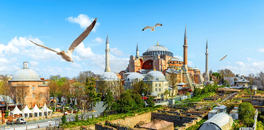 Istanbul: Hagia Sophia Skip-the-Line Ticket and Audio Guide - Inside the visiting area and upper gallery