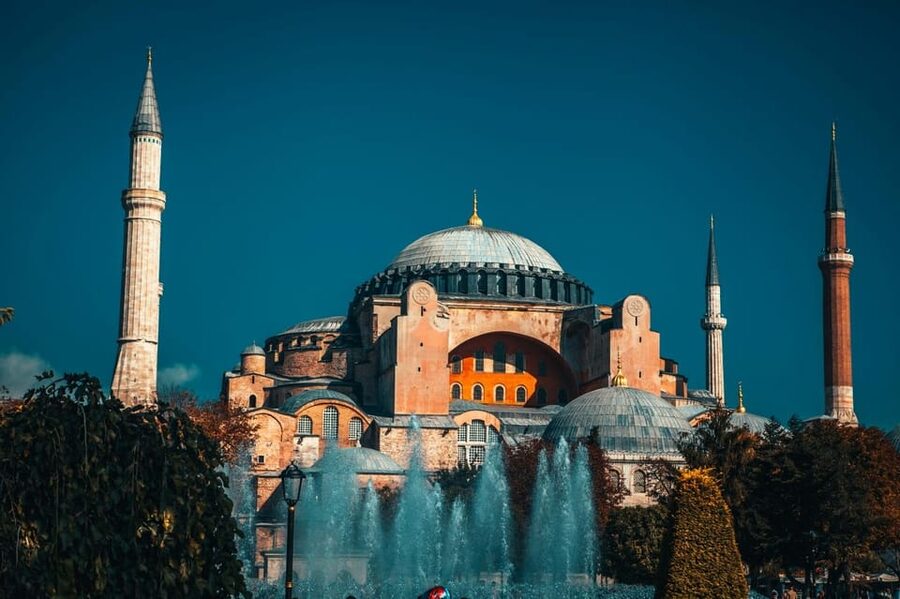 Istanbul: Hagia Sophia Skip-the-Ticket Line & Audio Guide - Entering through the tourist entrance near Topkapi Palace