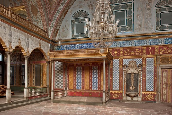 Istanbul Heritage Tour - Incl. Lunch - How the group size affects the day