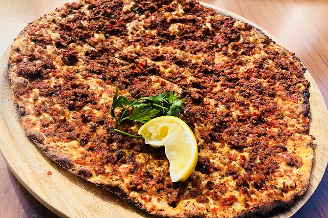 Istanbul Kadikoy Food Tour with 12+ Local Delicacies Tastings - Watching pide being made on Moda Caddesi