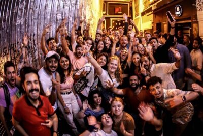 Istanbul Party Pub Crawl with Party Bus in Sultanahmet and Taksim