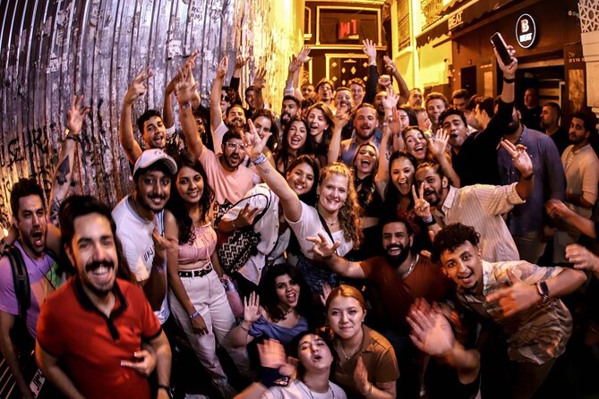 Istanbul Party Pub Crawl with Party Bus in Sultanahmet and Taksim - The party transfer from Sultanahmet to Taksim