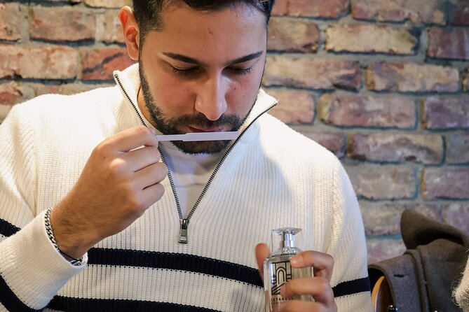 Istanbul: Perfume Making Workshop with Bosphorus View - Learning how perfume notes work