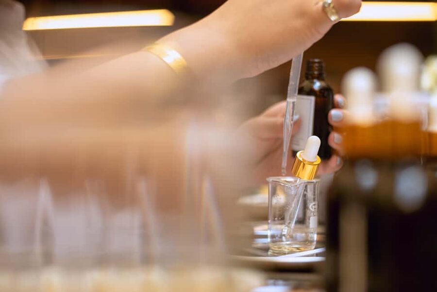 Istanbul: Perfume Making Workshop with Snacks and Drinks - Who will enjoy this most?