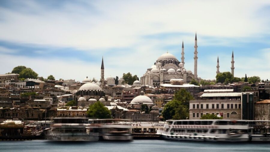 Istanbul: Private Guided Tour - Sultan Ahmed Mosque and the rhythm of the old city