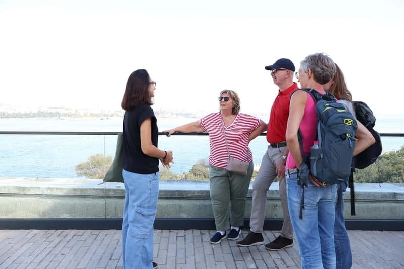 Istanbul: Topkapi Palace and Harem Museum Tour with Ticket - Meeting at Sultan Ahmed III Fountain