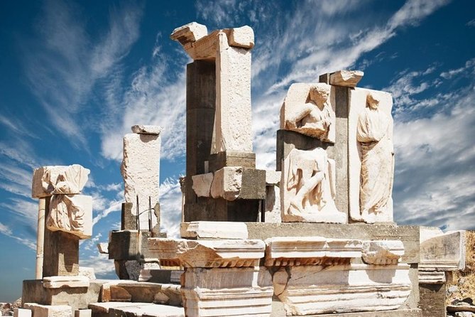 Kusadasi Shore Excursion: Ephesus Sightseeing Tour with Lunch - Why Ephesus is worth leaving the ship for