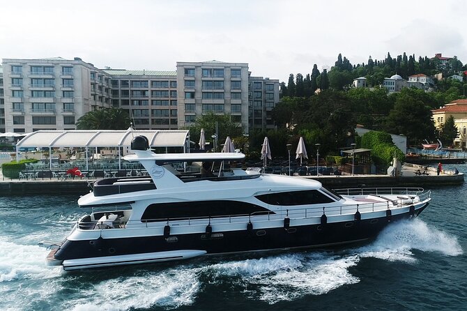 Luxury Bosphorus Yacht Cruise – Stopover in Asian Side - The Kanlica stop and its famous yogurt