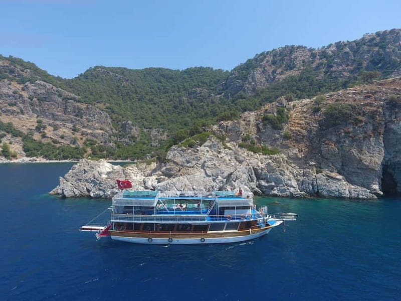 Marmaris: Boat Trip w/Lunch, ansfer & Unlimited Drinks - A stop at Turunç Village