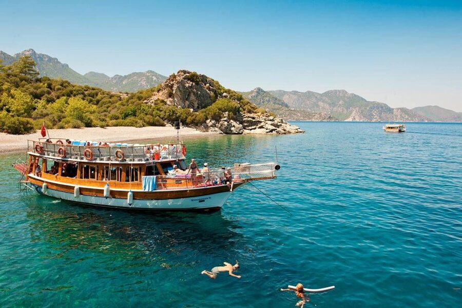Marmaris: Boat Trip with Unlimited Drinks and BBQ Lunch - What the $24 Marmaris boat trip really includes
