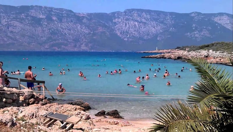 Marmaris: Cleopatra Island Boat Trip with Lunch and Drinks - Cleopatra Island and the famous white sand beach