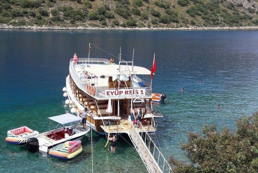 Ölüdeniz: Butterfly Valley Boat Trip with Buffet Lunch - St. Nicholas Island and the Camel Beach stop