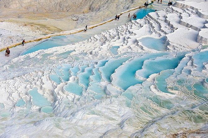 Pamukkale Hierapolis and Cleopatra's Pool Tour with lunch from Antalya - How the guide affects the day