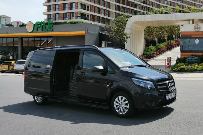 Private Istanbul Airport (IST) Transfer To/From City Center - Hotel to airport: a separate trip