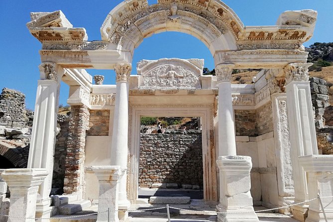PRIVATE NO HIDDEN FEES Ephesus, Mary's House Guided Tour /GRP OPT - Shopping stops need clear boundaries