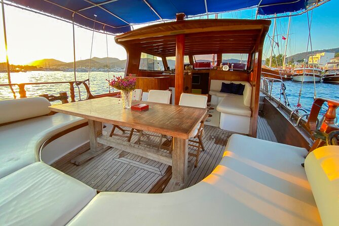 Private VIP Gulet Boat Tour With Lunch in Bodrum For 6 Hour - Rabbit Bay and the long lunch stop