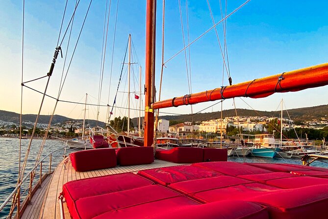 Private VIP Gulet Boat Tour With Lunch in Bodrum For 6 Hour - Food, drinks, and what to bring