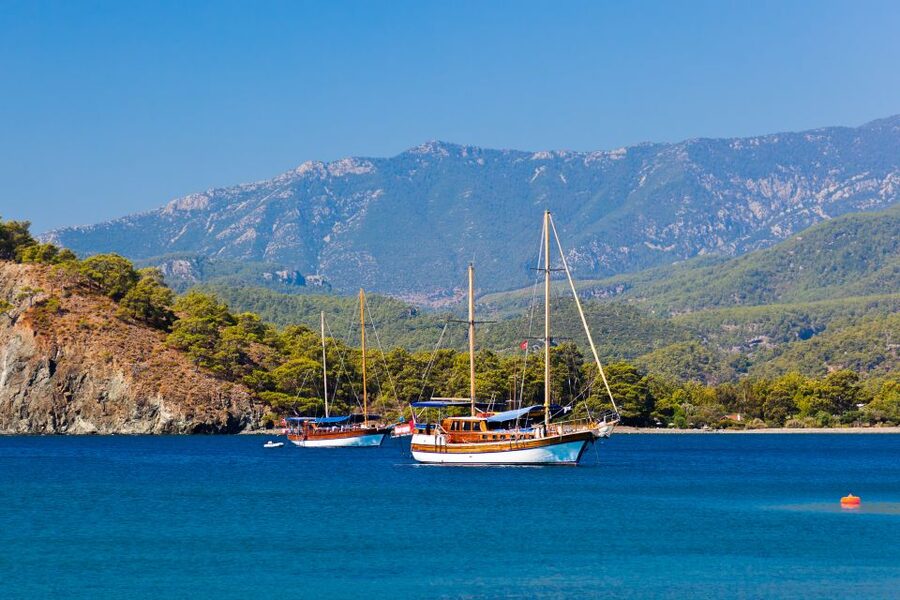 Relaxing Boat Trip with Lunch and Drinks - From Antalya hotels to Kemer Marina