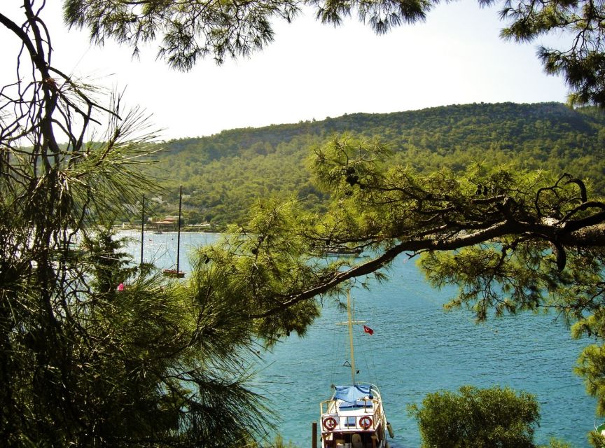 Relaxing Boat Trip with Lunch and Drinks - A wooden yacht and a day at sea