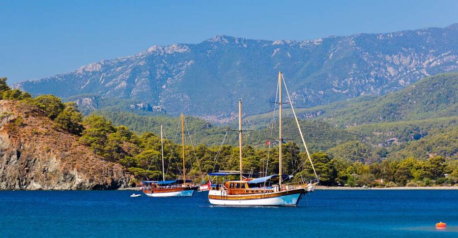 Relaxing Boat Trip with Lunch and Drinks - Lunch downstairs, sea views upstairs