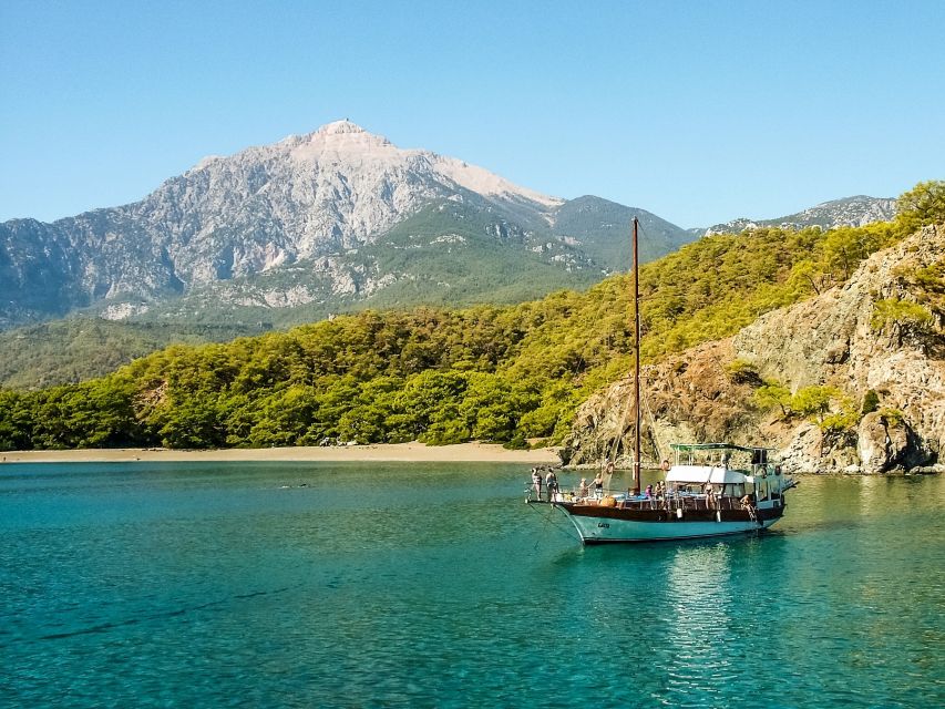 Relaxing Boat Trip with Lunch and Drinks - Who will enjoy this boat trip most