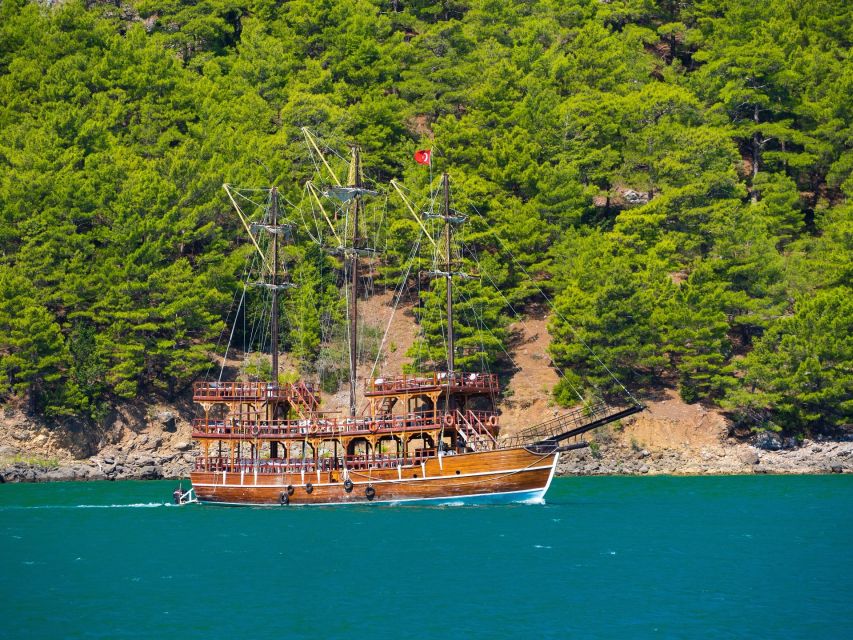 Side: Green Canyon Jeep and Boat Tour with Lunch - Lunch beside Green Lake