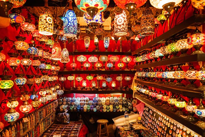 Skip-the-Line Istanbul: Private Tour from Cruise Ship & Hotel - Grand Bazaar: shopping help, pressure, and plenty of walking