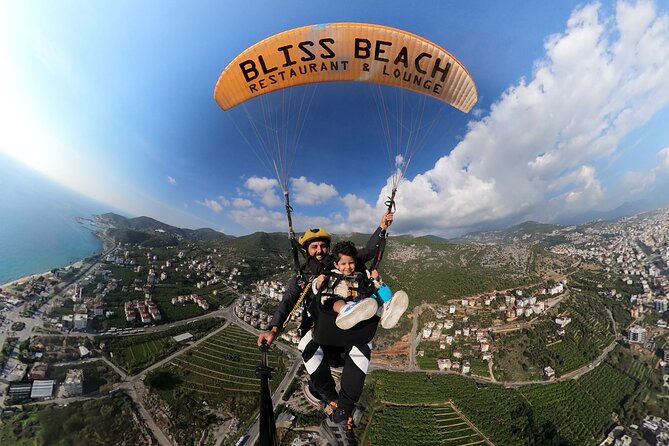Tandem Paragliding in Alanya, Antalya Turkey with a Licensed Guide - Taking the controls for a few moments
