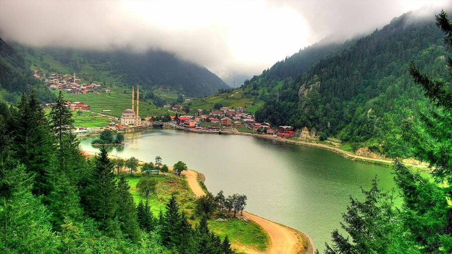 Trabzon: Uzungöl Group Tour, Explore The Nature & Taste Tea - Bayraktepe gives you the best first look at Uzungöl